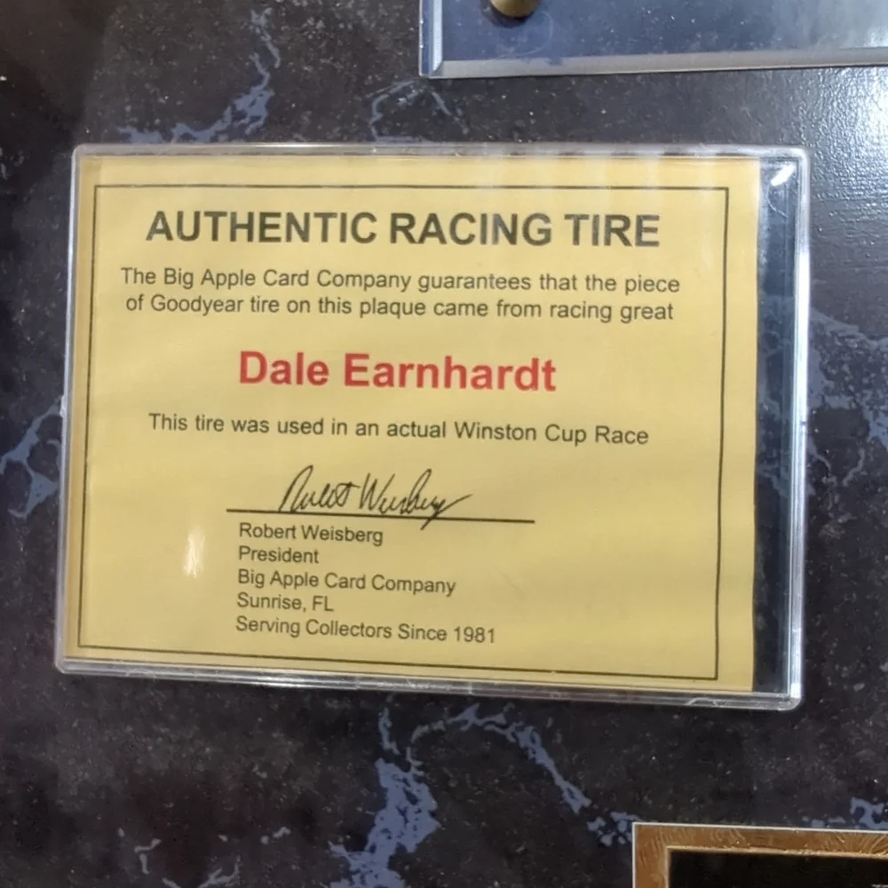 🏁Dale Earnhardt The Intimidator Authentic Racing Tire Plaque New In Box - Picture 3 of 16